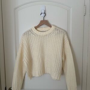 American Eagle Cropped Boxy Chunky Knit Sweater in Cream